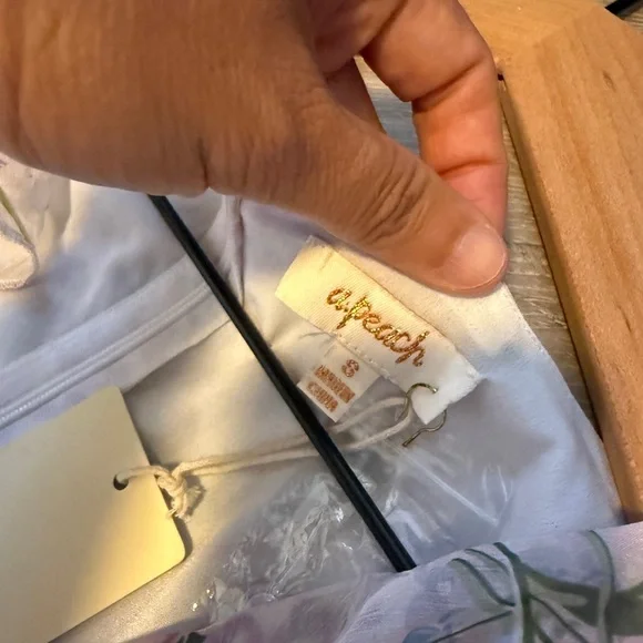 A.PEACH Floral Ruffle Long Sleeve romper - size S- NWT - Picture 5 of 10